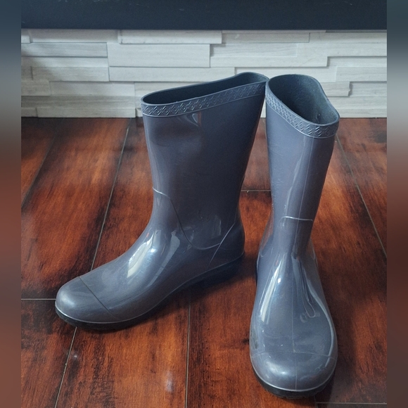 UGG Gray Rubber Rain Boots Size 8 Women’s Waterproof Mid Calf - Picture 2 of 10